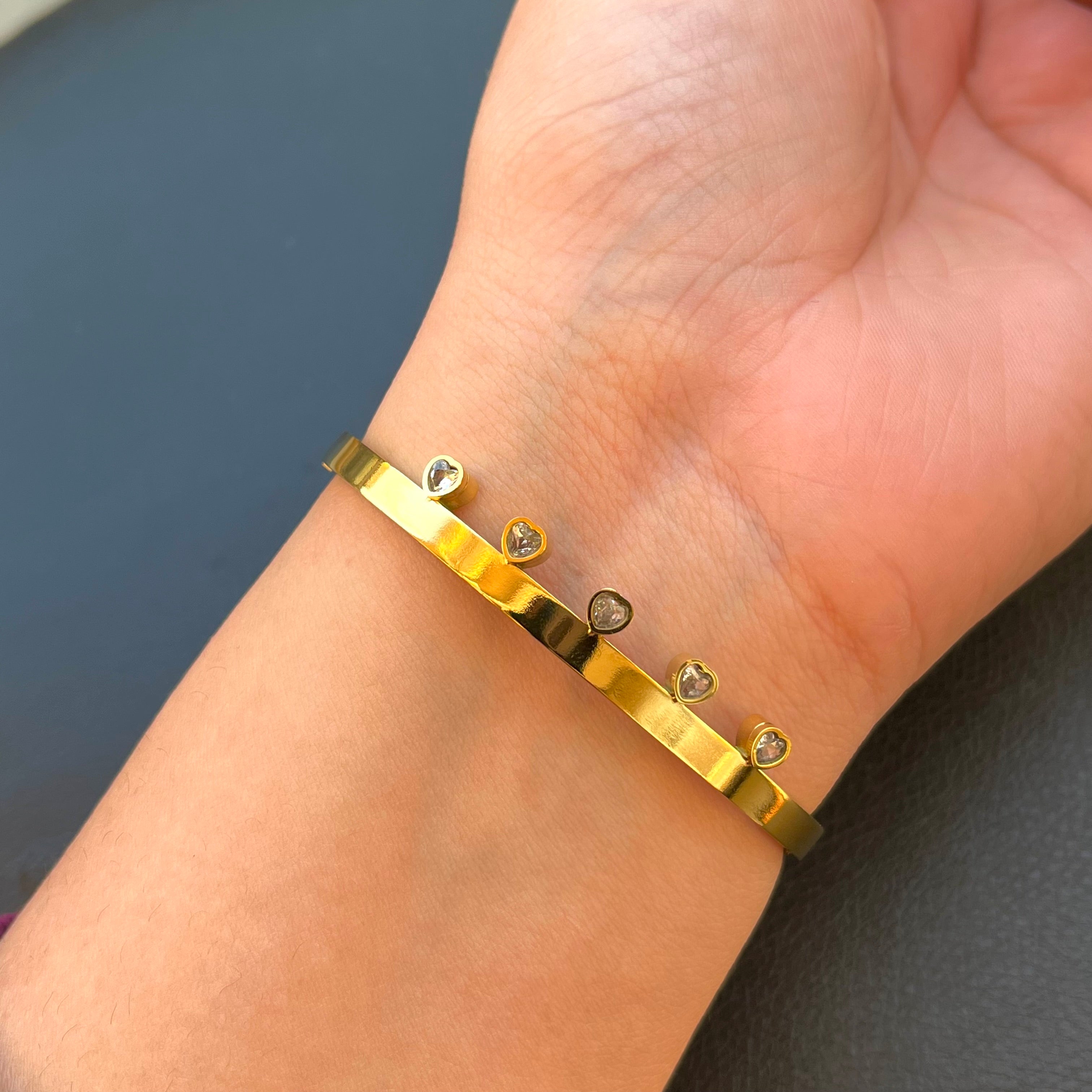 Wellie Little Heart Cuff