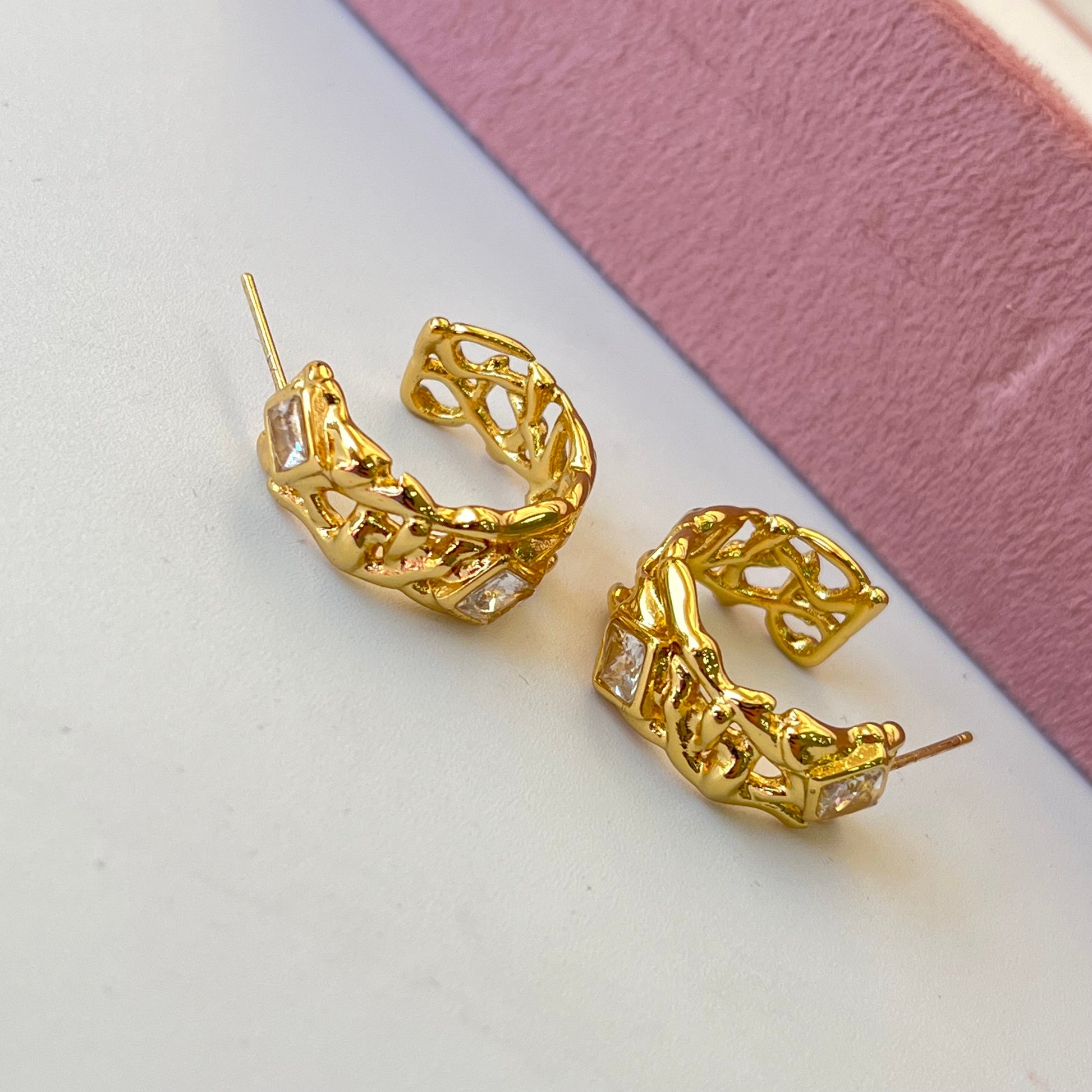 Suzan Net Diamond Hoops