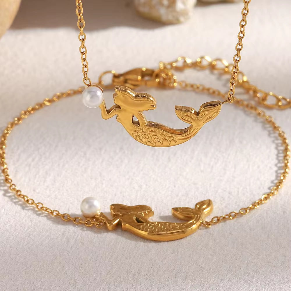 Mermaid Pearl Necklace