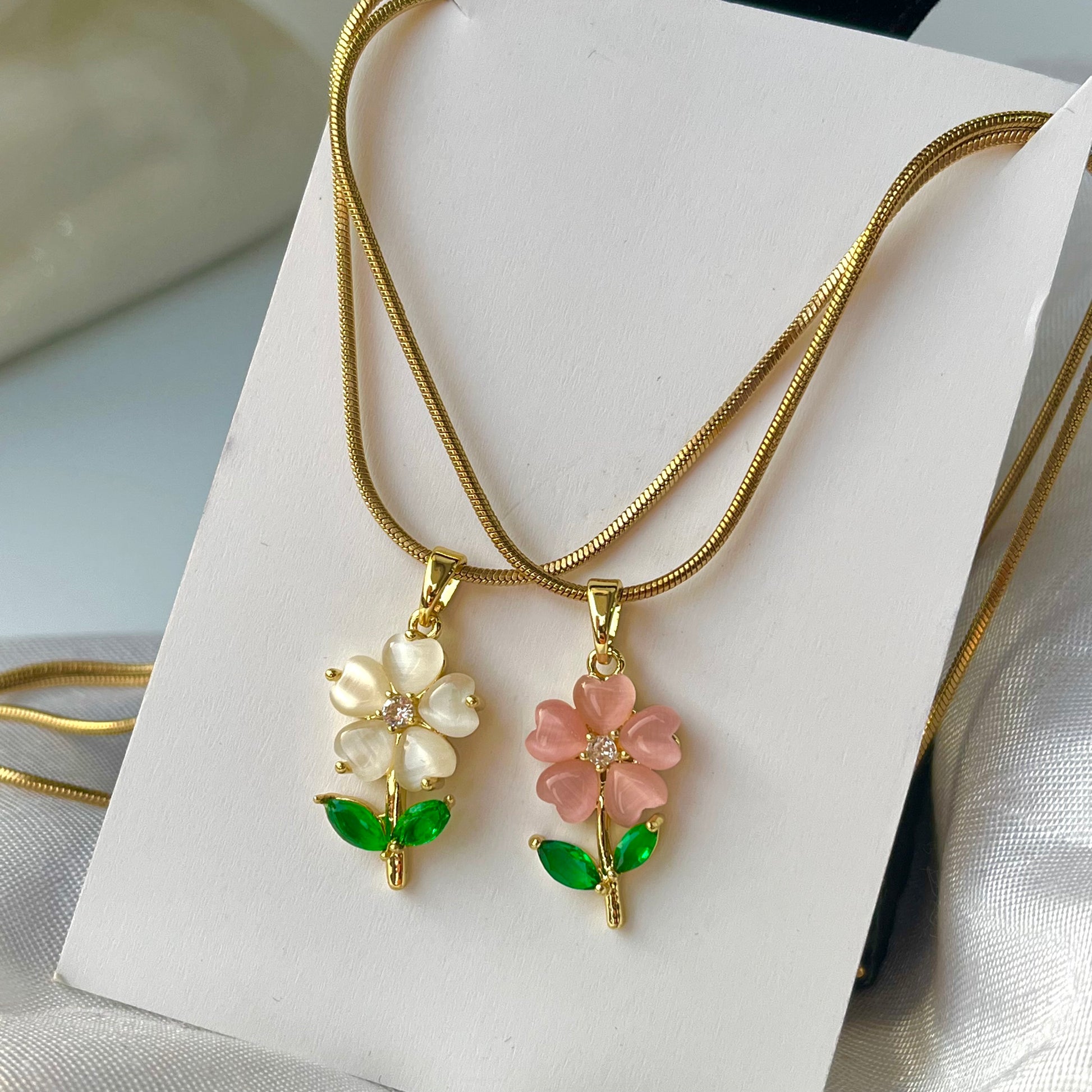 Springi Flowers Gold Necklace
