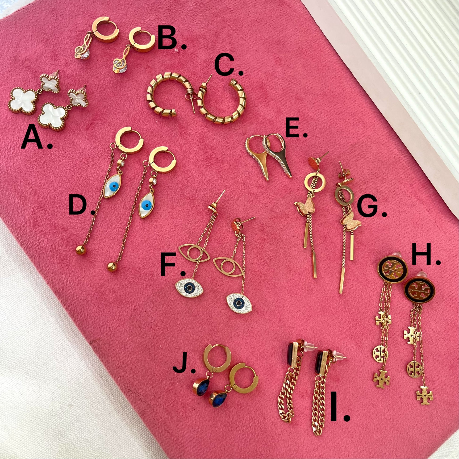 Rose gold Pretty Earrings