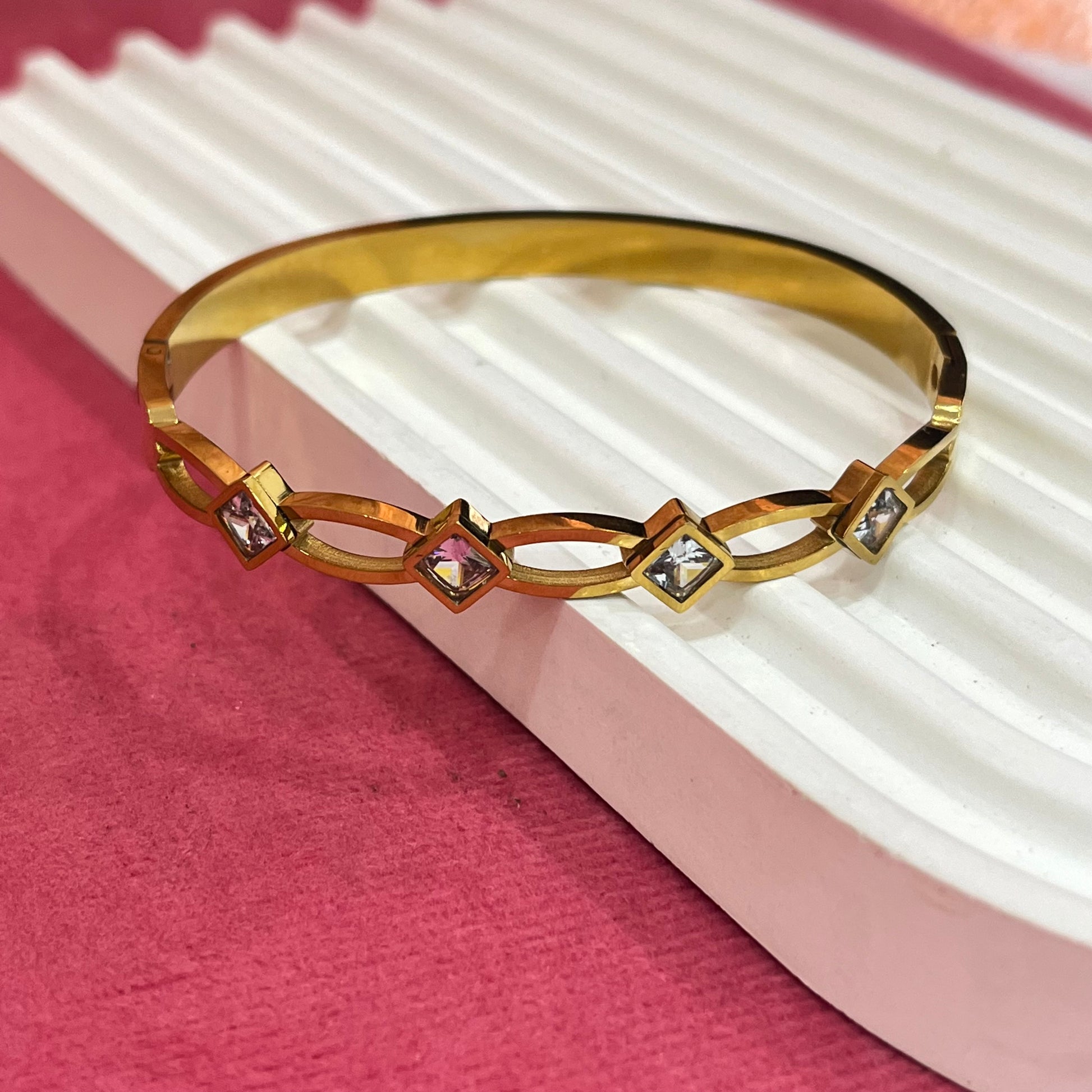 Filea Dainty Gold Cuff