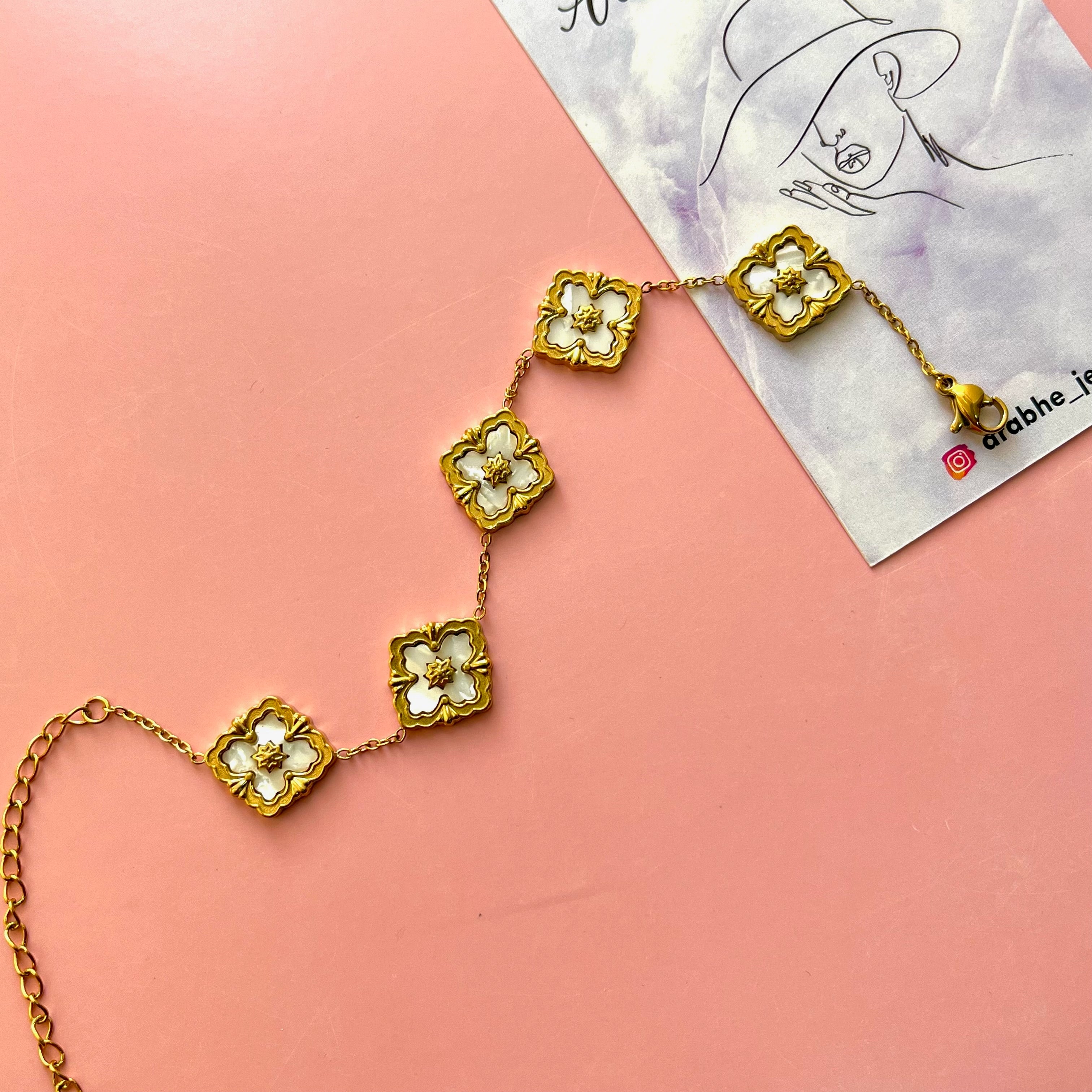 Diori White Clover Bracelet