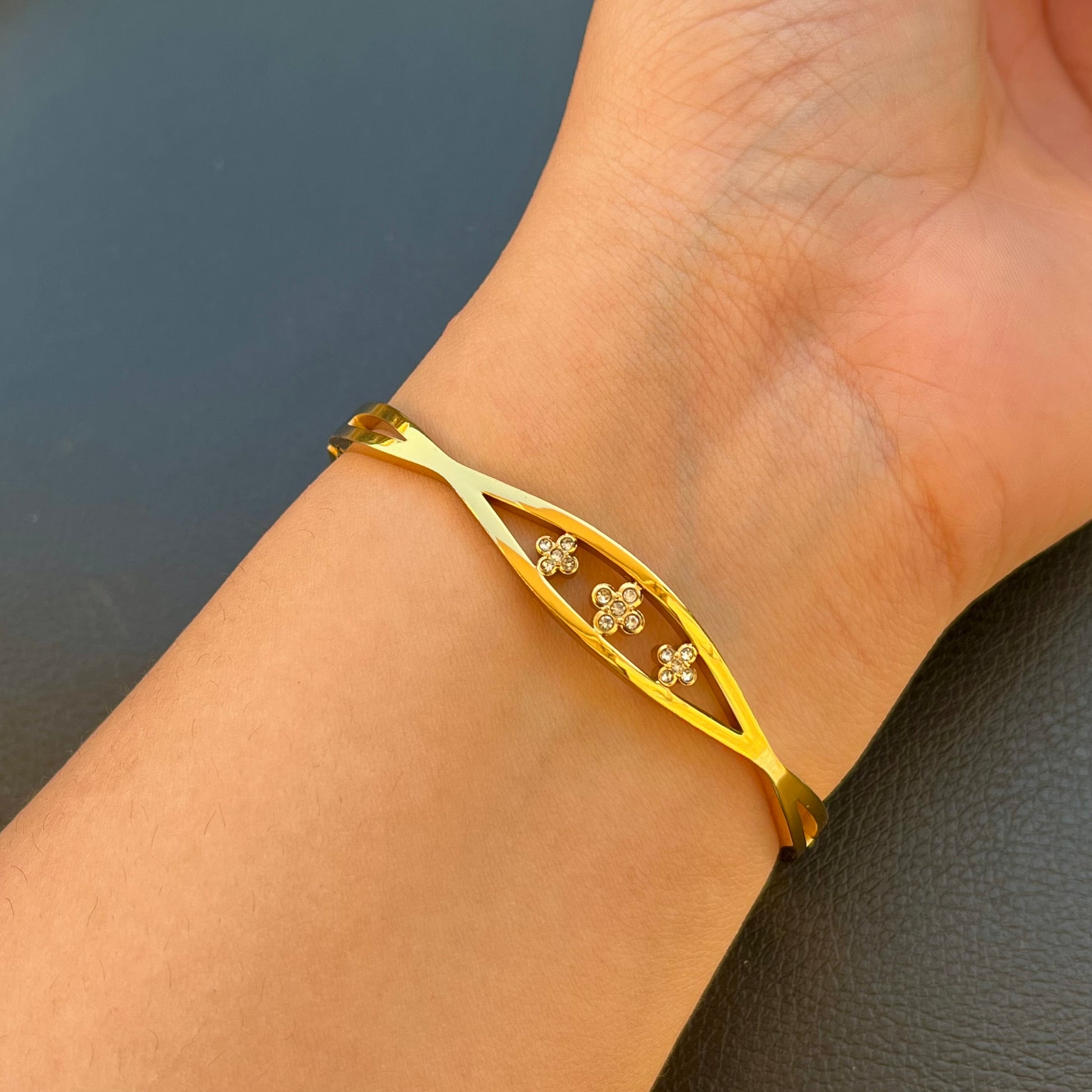 Yeti Flower Gold Cuff