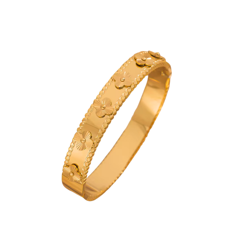 Witty Clover Gold Cuffs