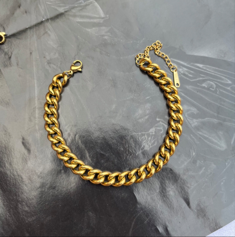 Bela Chunky Linked Chain Bracelet