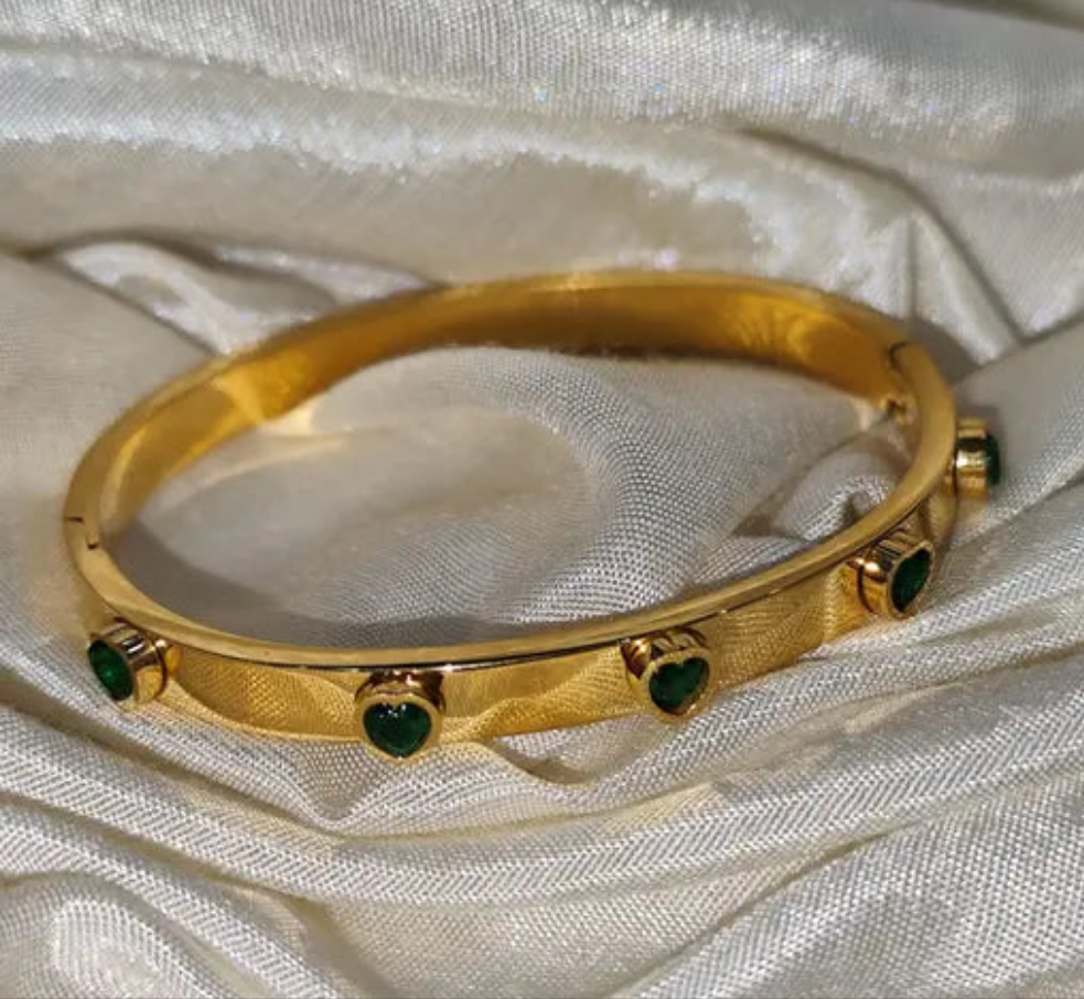 Pitty Green Heart Cuff