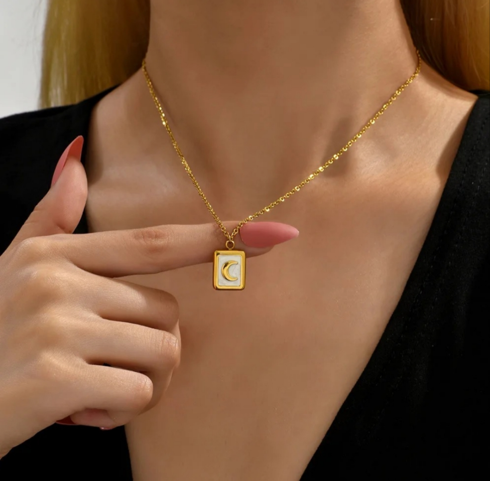 Chand Dreamy Necklaces
