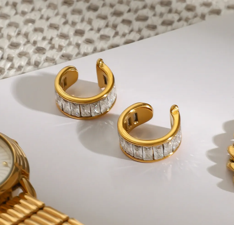 Rushli Diamond Stylish Earcuff✨