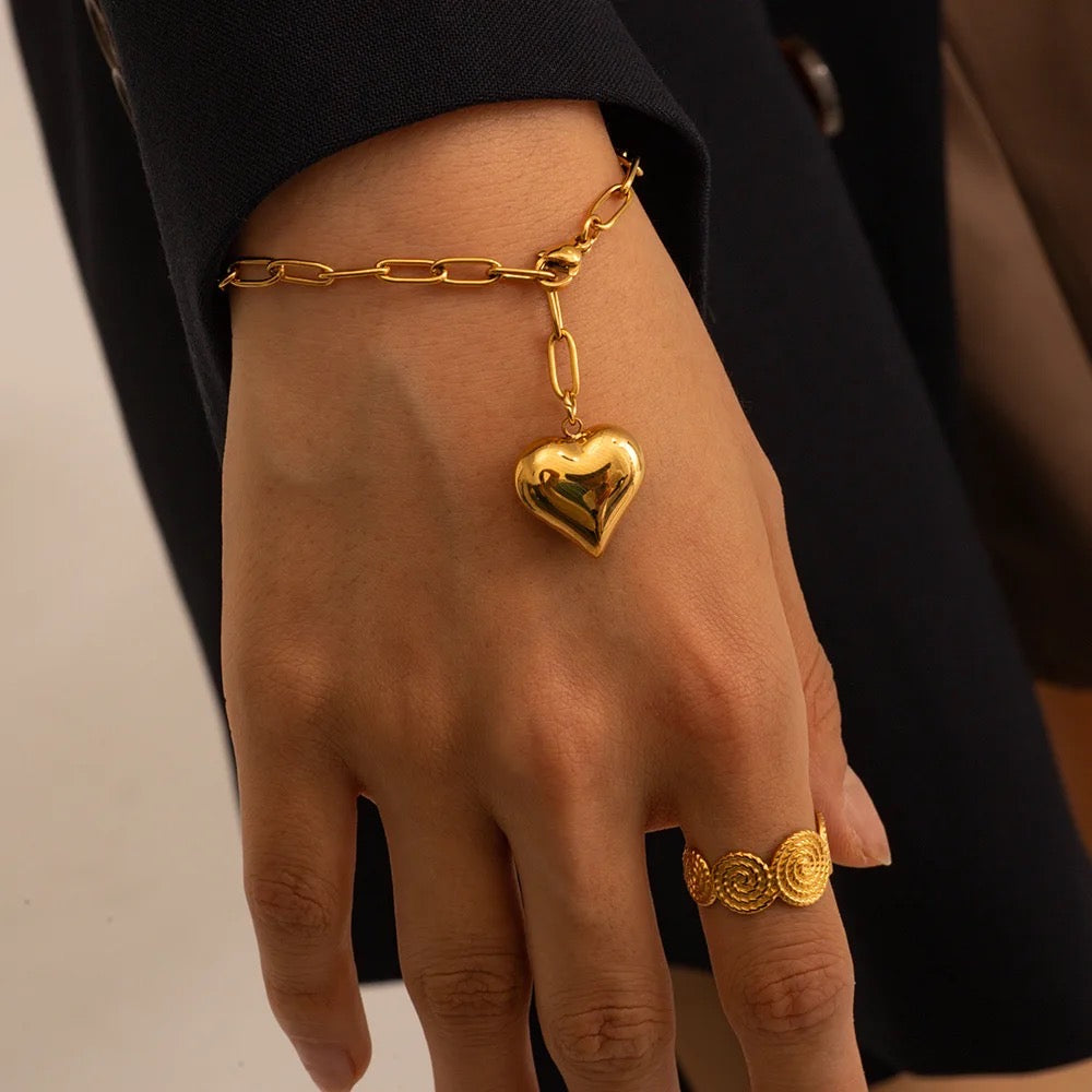 Falling Heart Gold Bracelet
