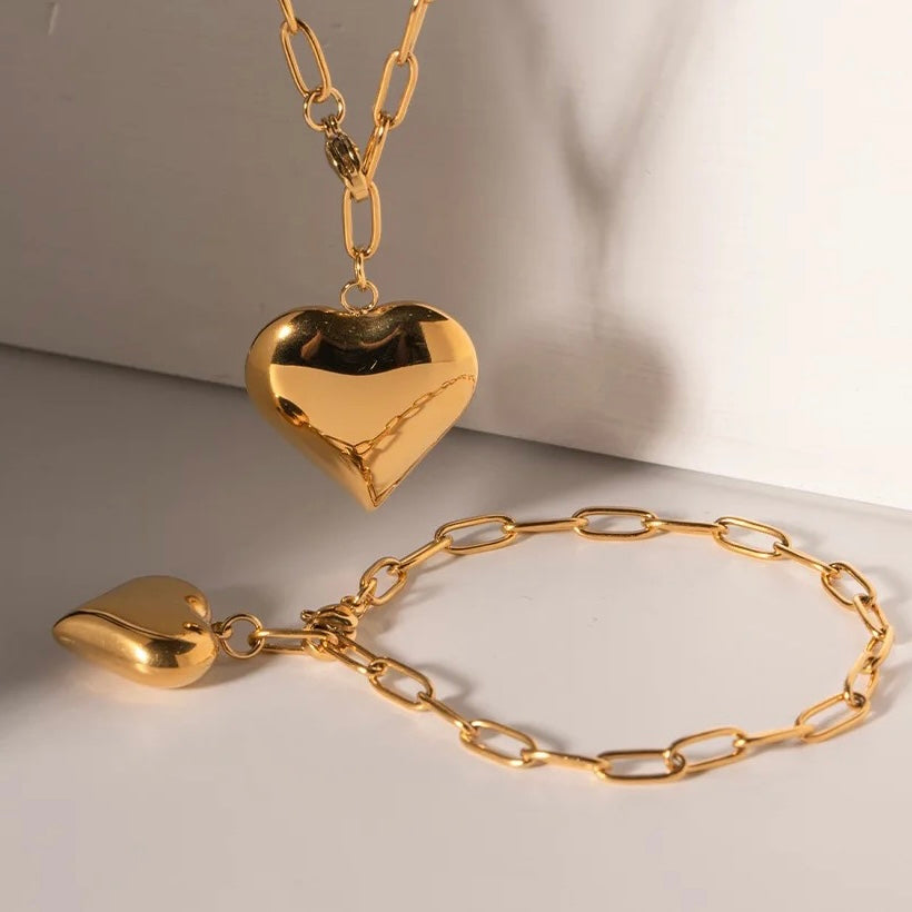 Falling Heart Gold Bracelet