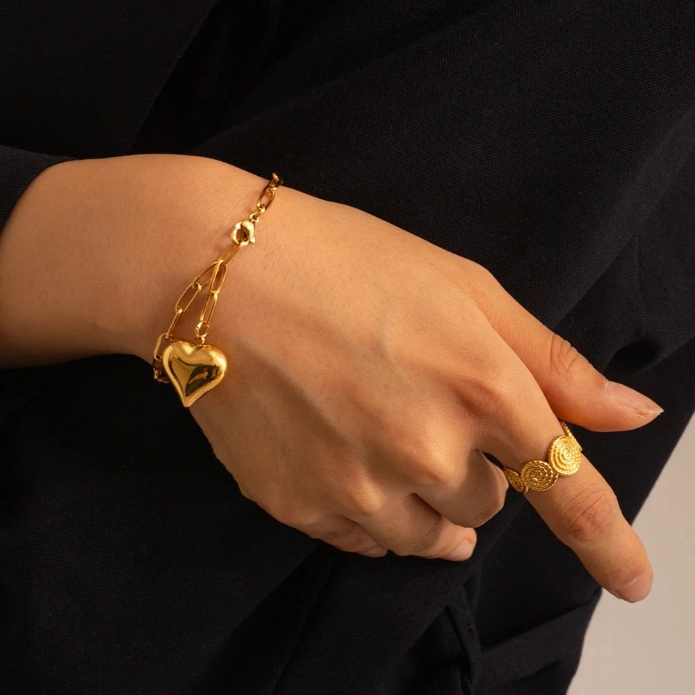 Falling Heart Gold Bracelet