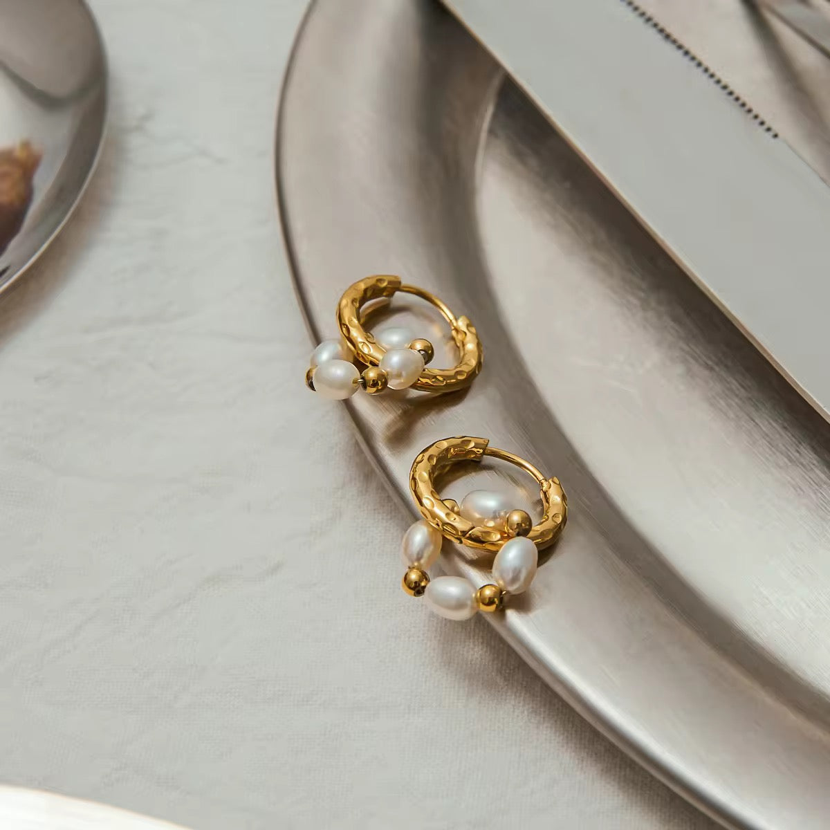 Martina Pearl Hanging Earrings