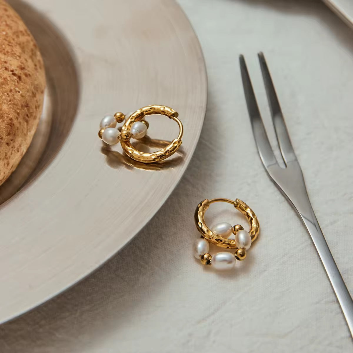 Martina Pearl Hanging Earrings