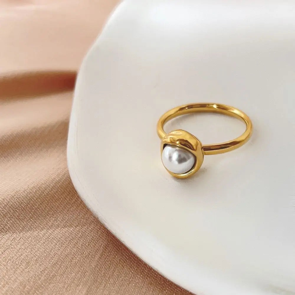 Be the Pearl Gold Ring
