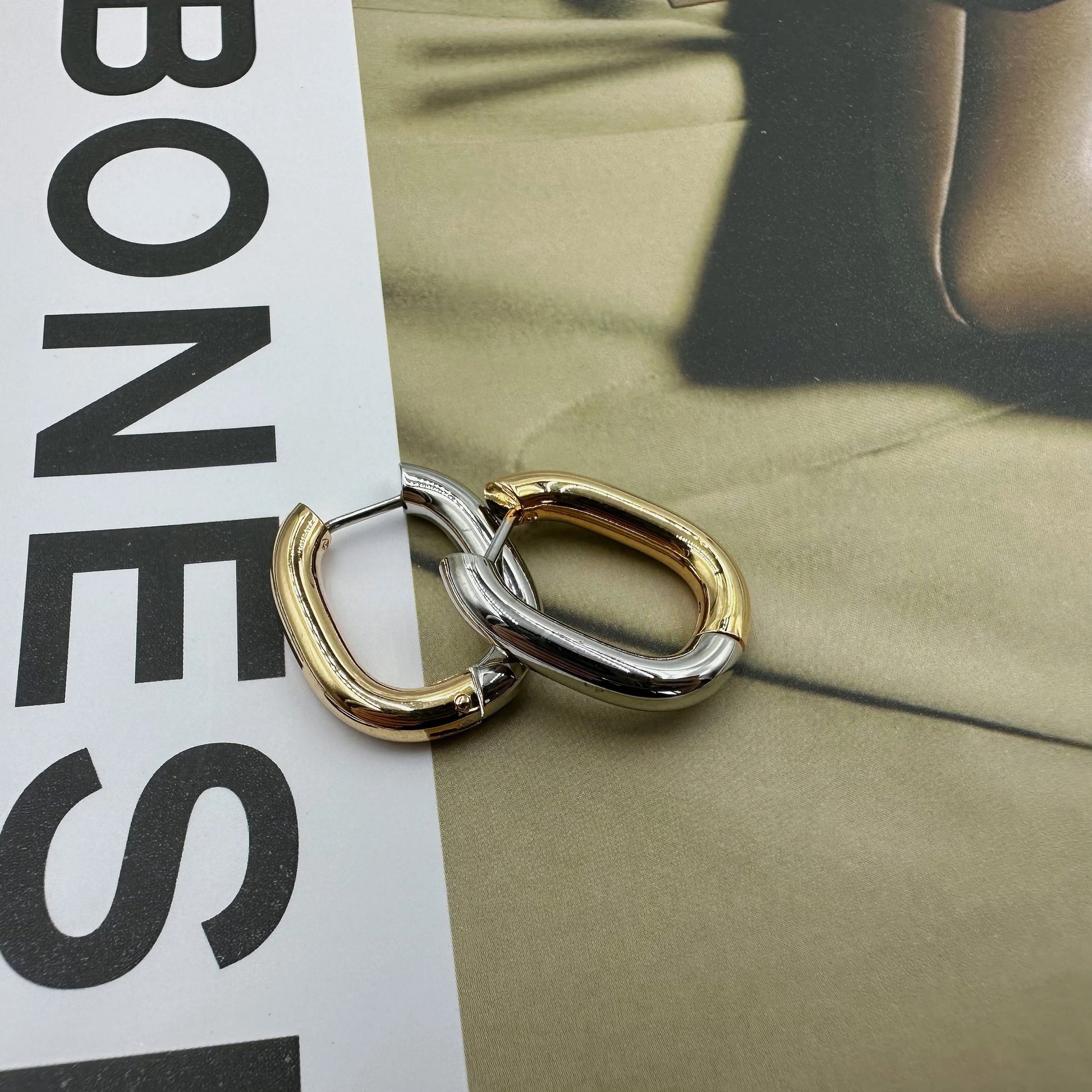 Dual Tone Pretty Hoops