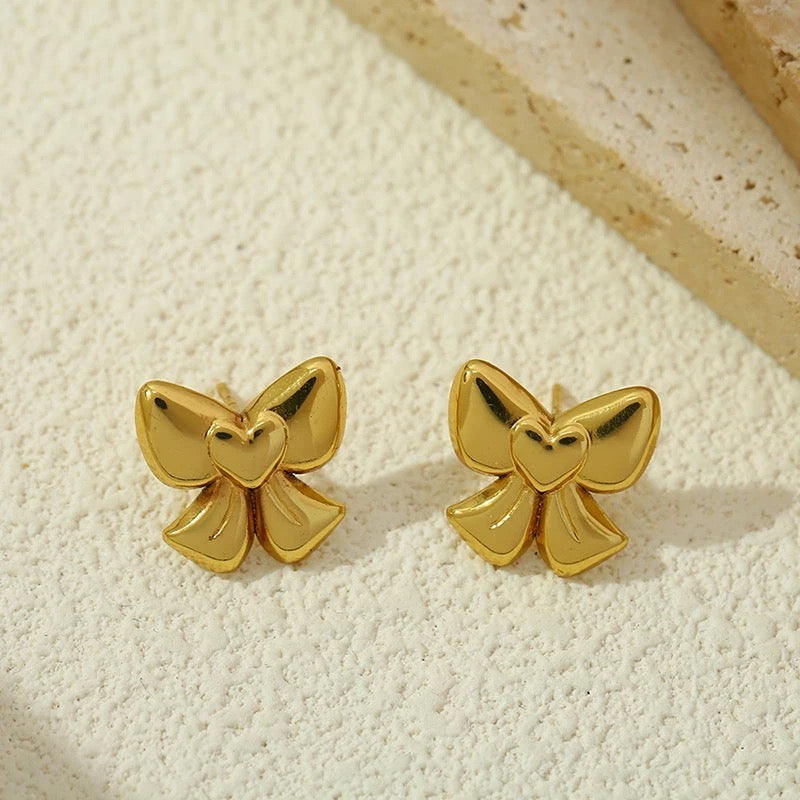 Festive Mine Heart Bow Studs