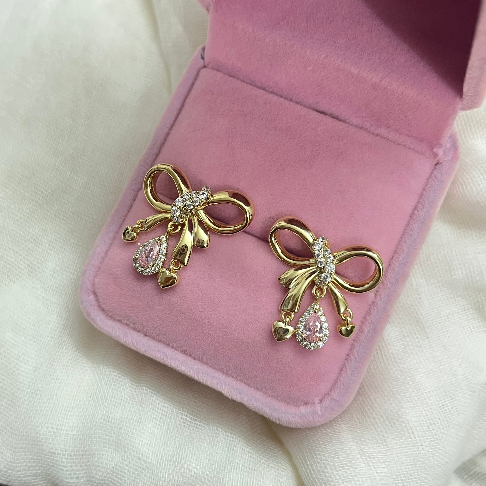 Vijaya Cute Bow Earrings