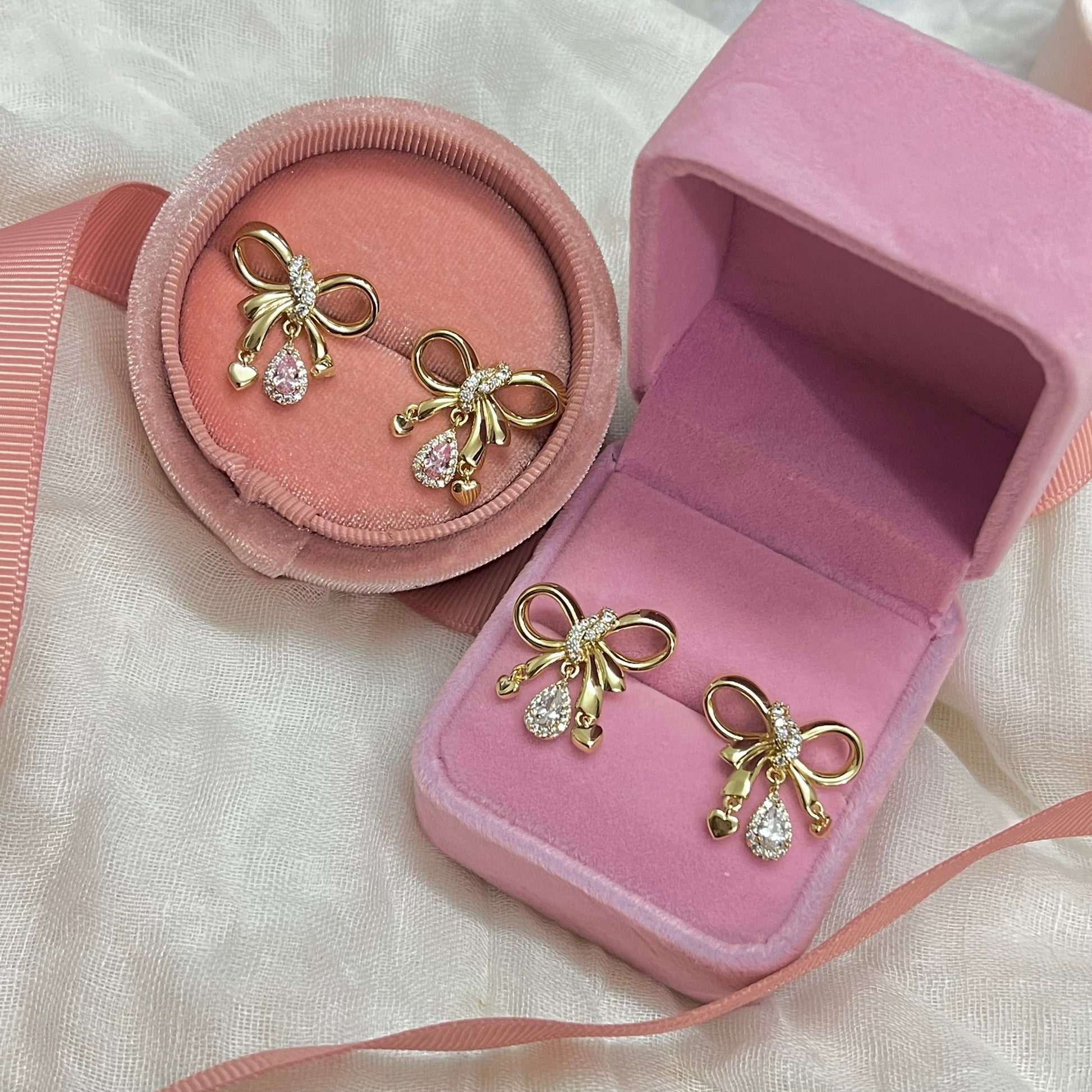 Vijaya Cute Bow Earrings