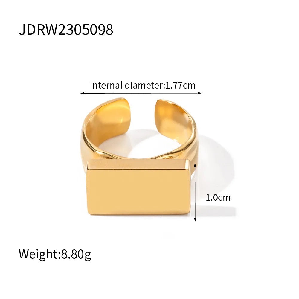Lyra Classy Bold Ring