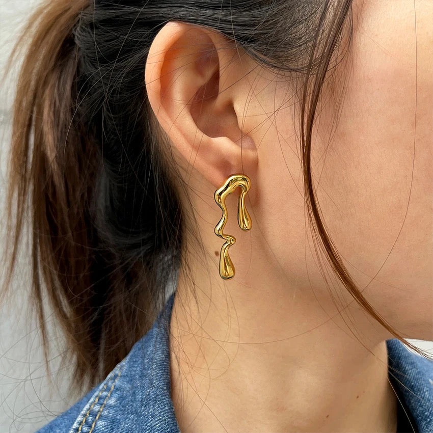 Flock Wavy Gold Earrings