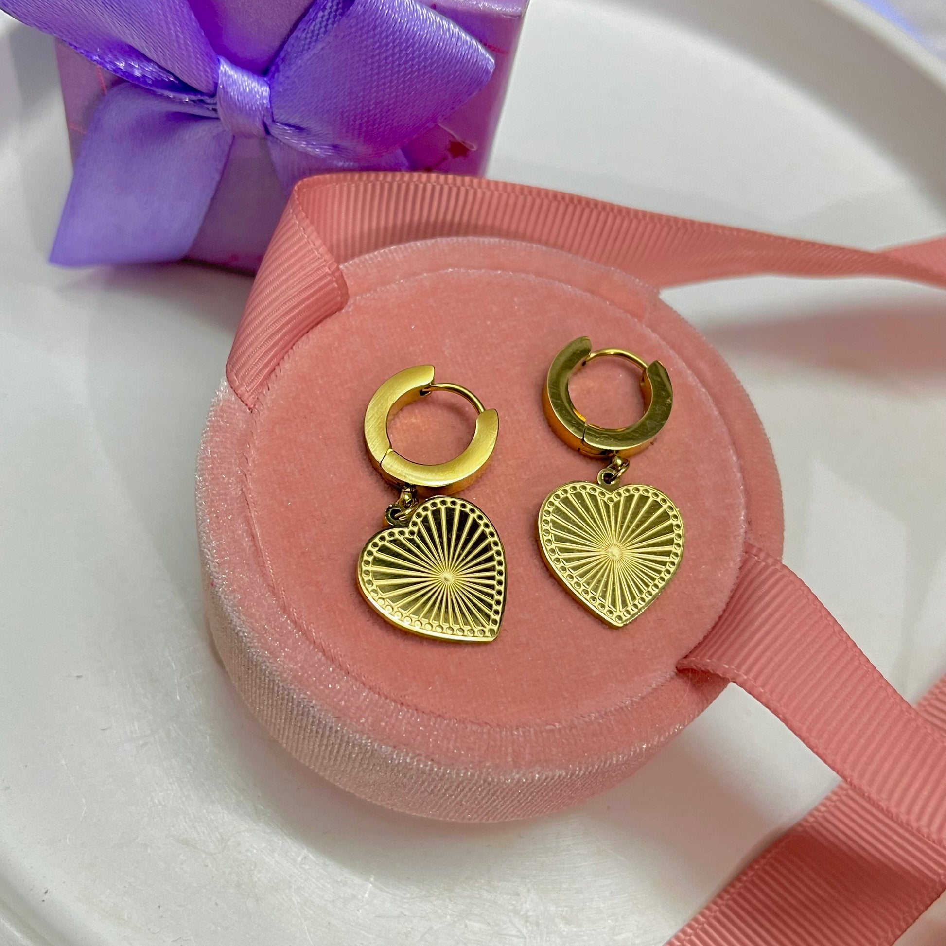 Sunlight Heart Gold Huggies