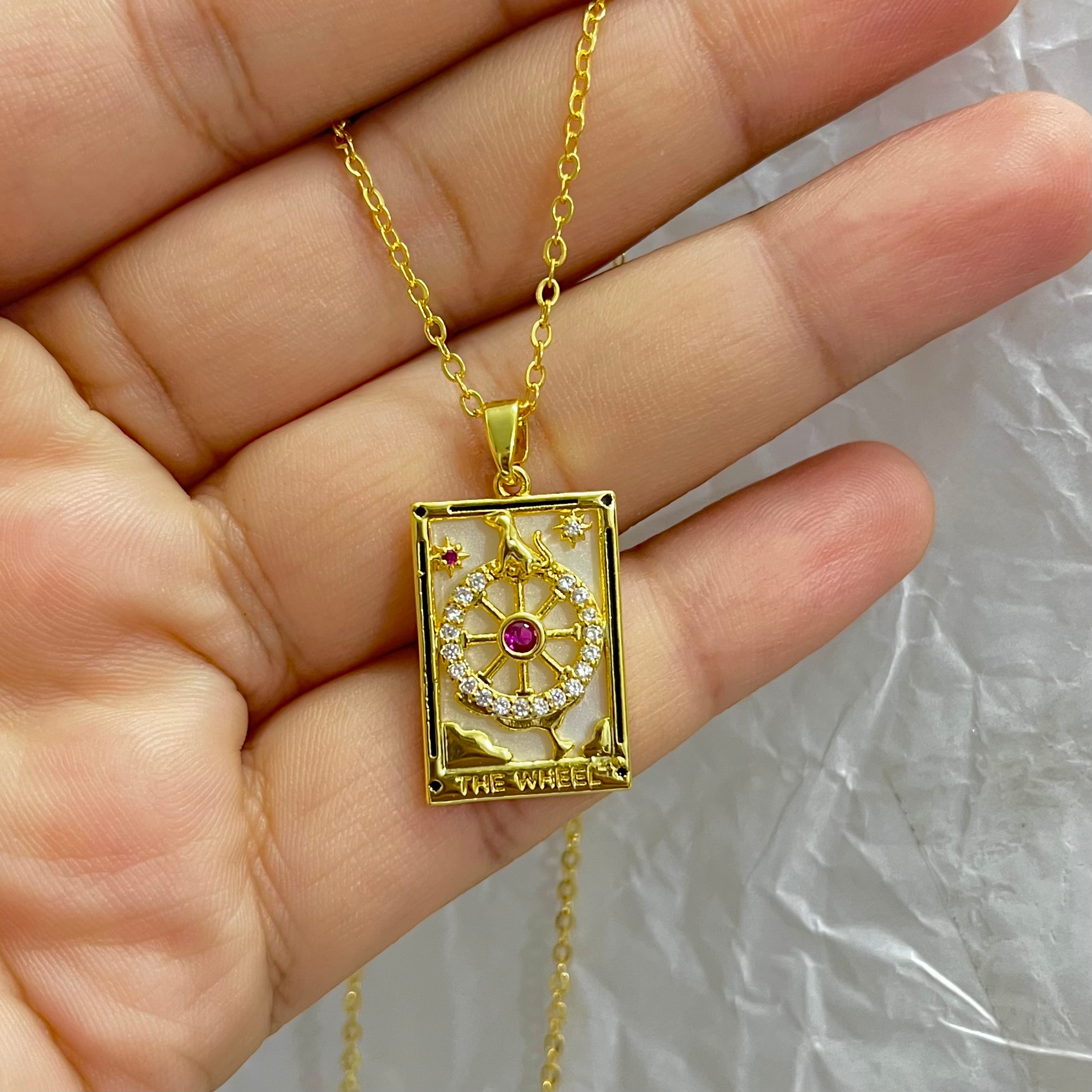 Wheel Pink Stone Tarrot Necklace