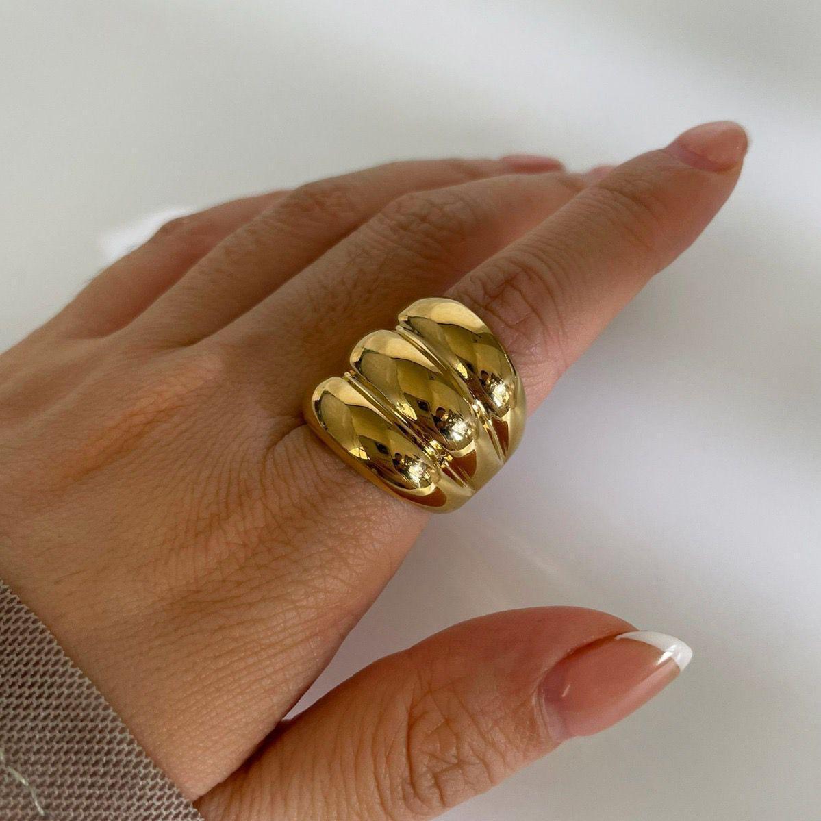 Munia Bold Gold Ring