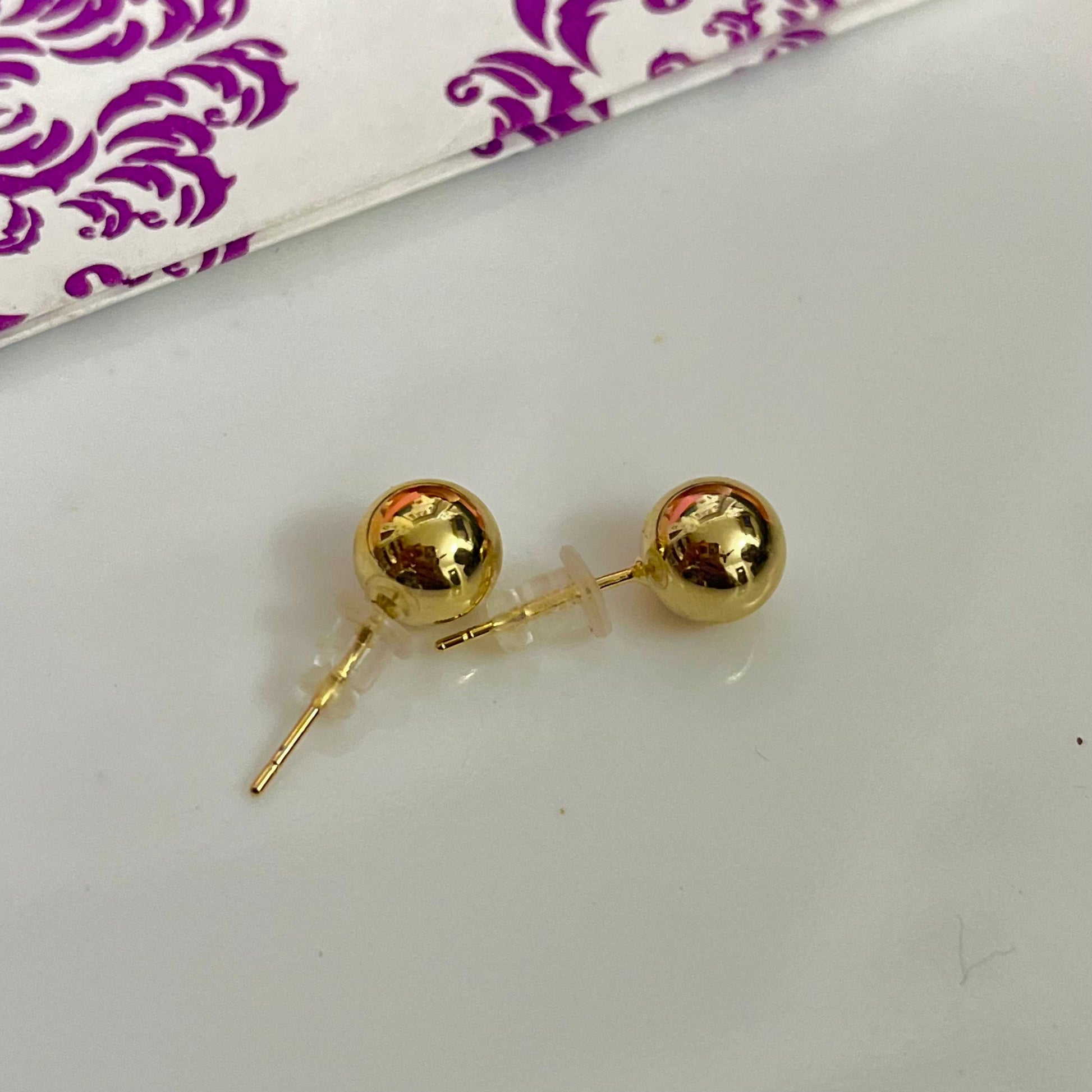 Ely Round Gold Studs