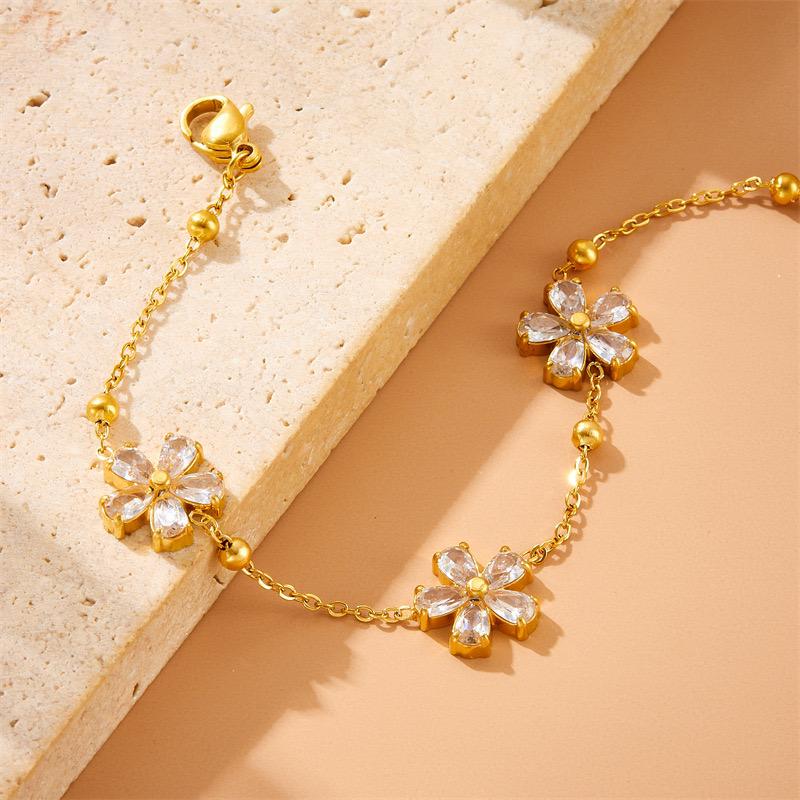 Bella Flower Minimal Bracelet