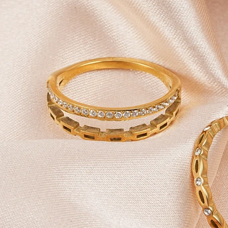 Duala Diamond Gold Ring