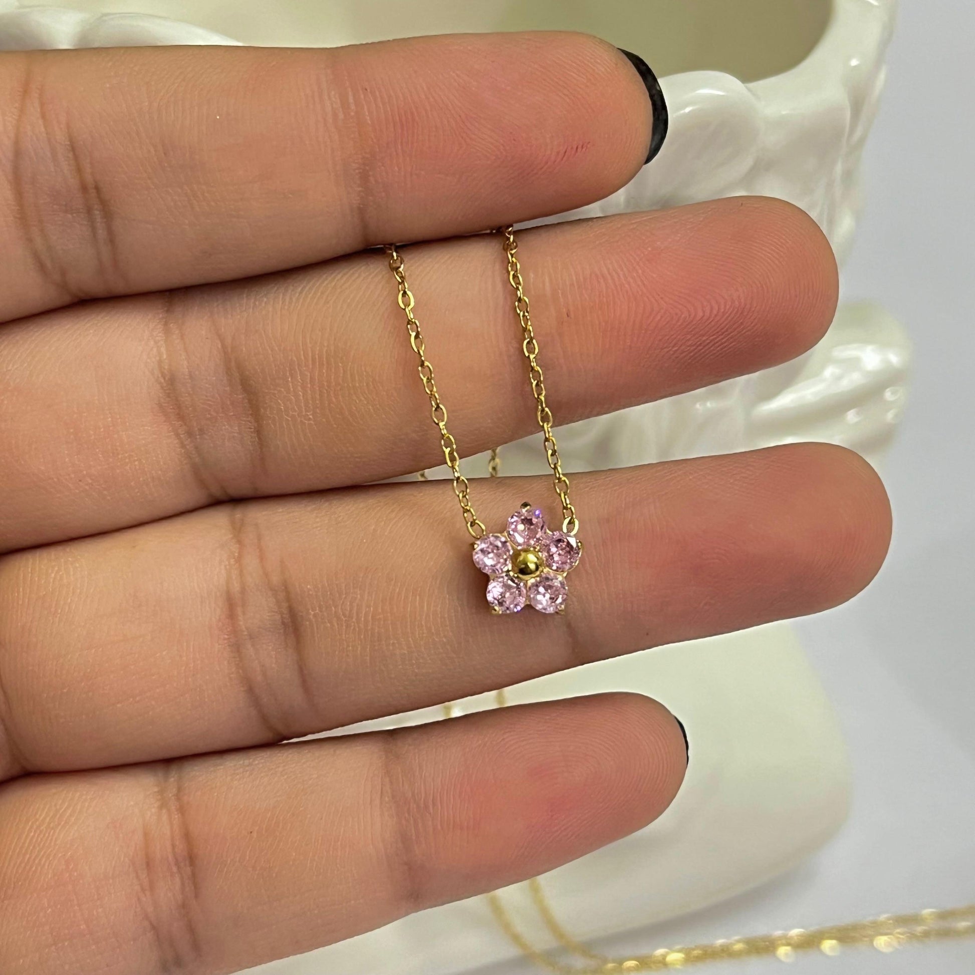 Peppy Mini Flower Necklaces