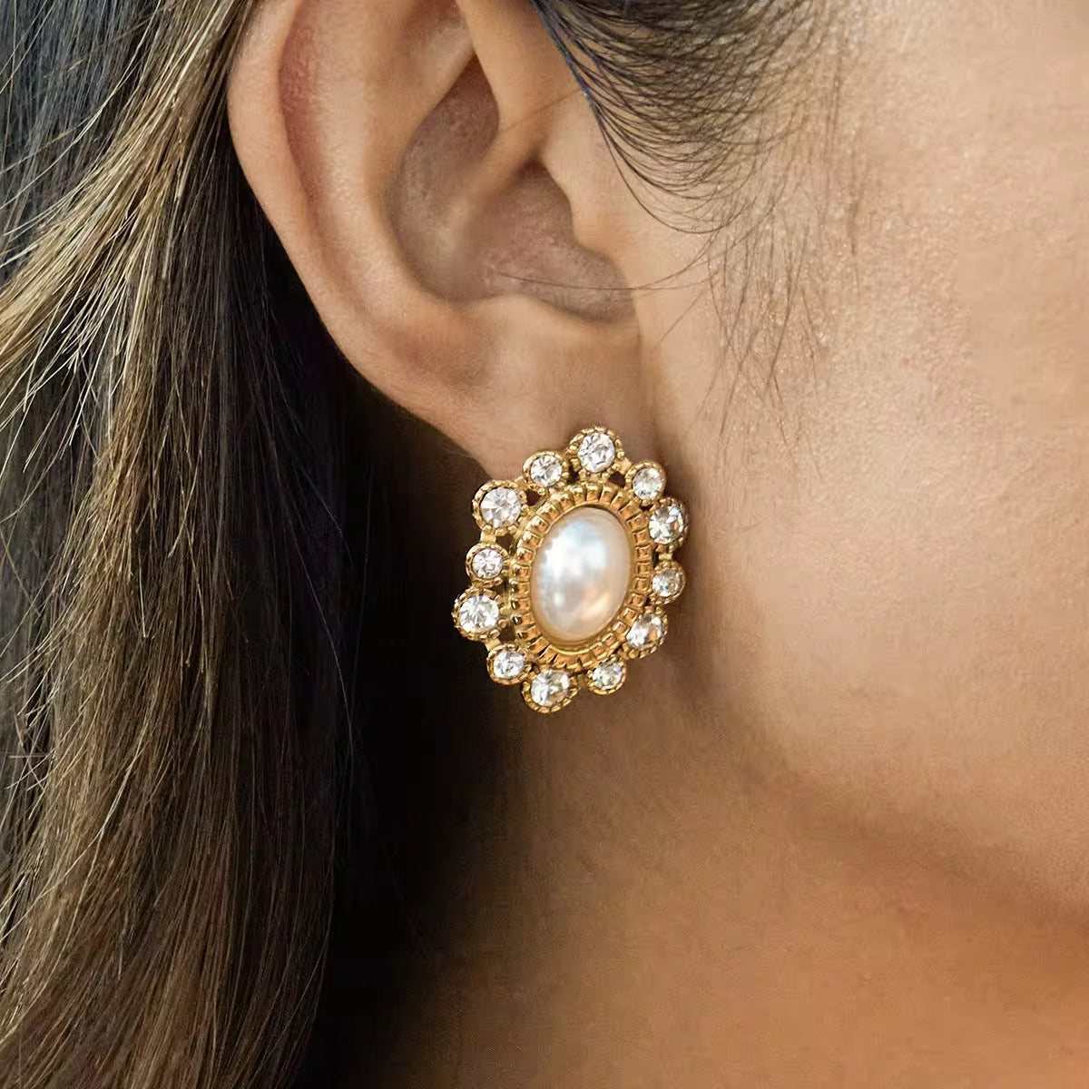 Kashvi Big Pearl Earrings