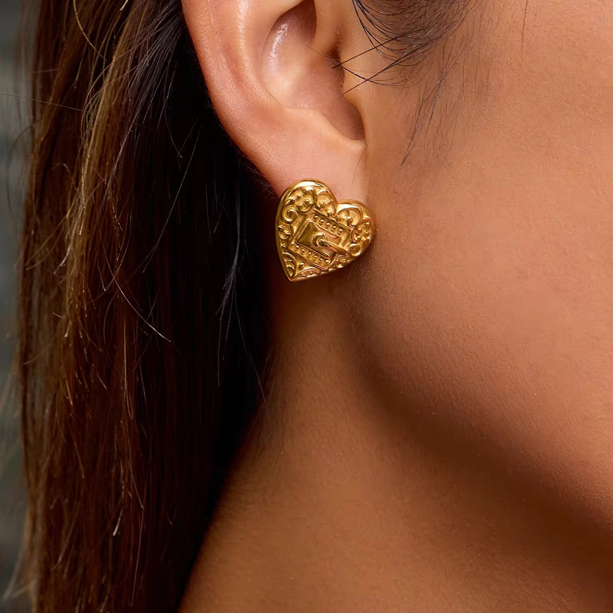 Lockin Heart Gold Earrings