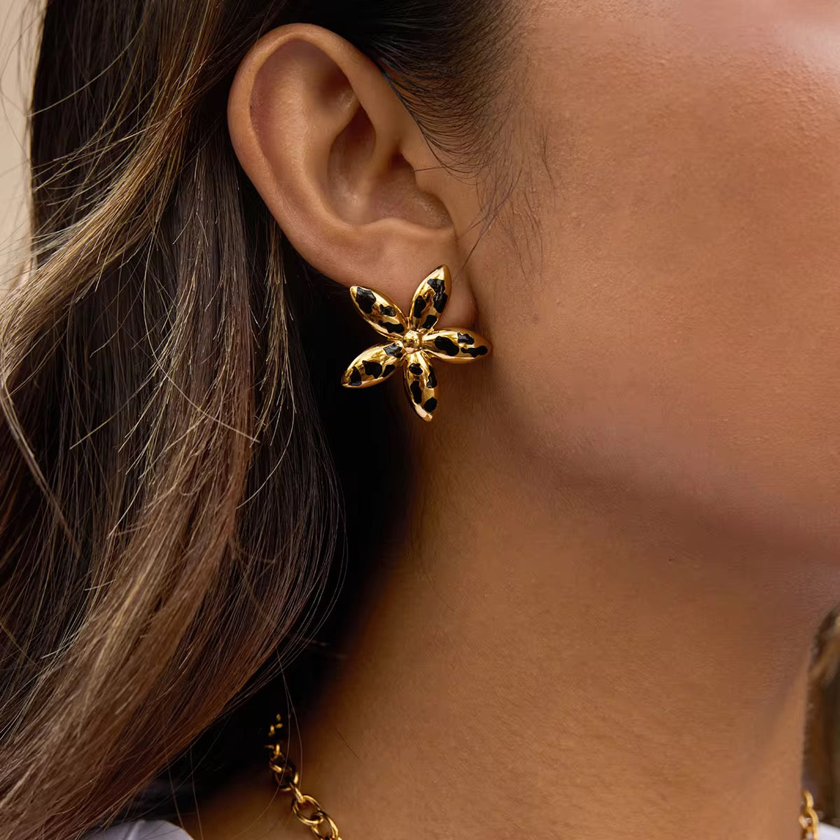 Erica Black Star Earrings