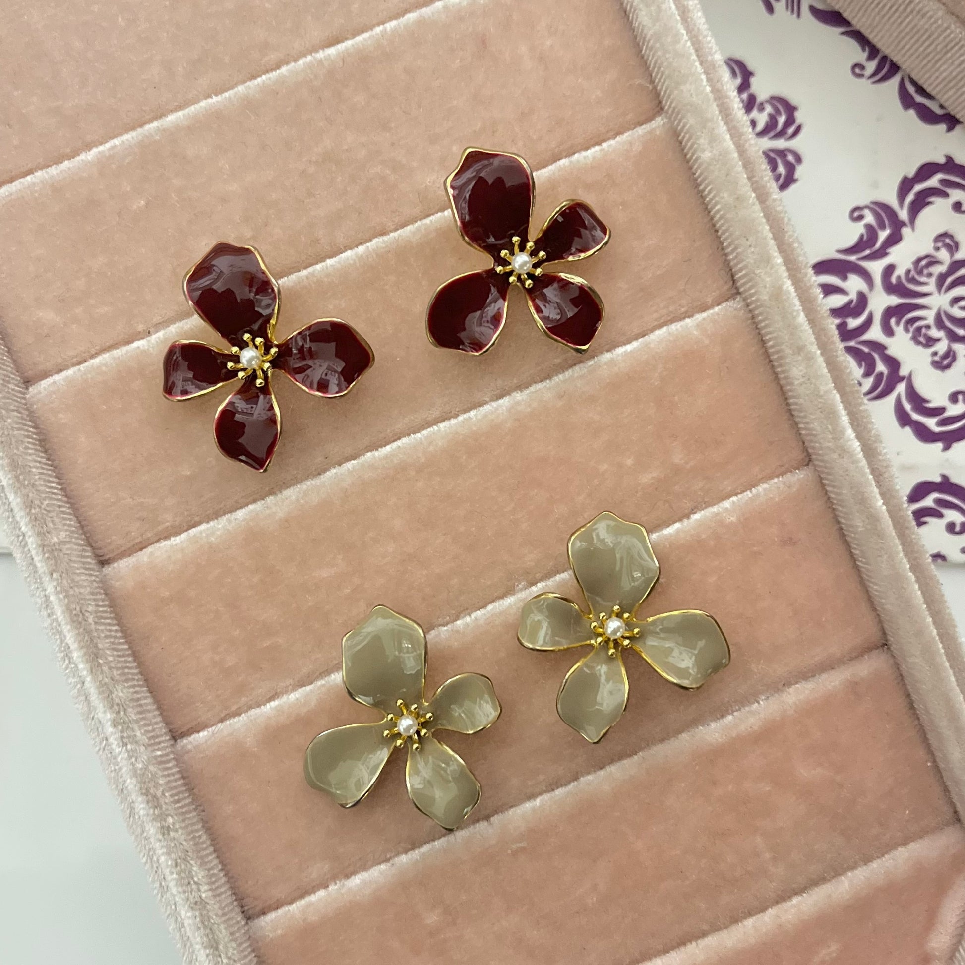 Wingley Little Flower Earrings