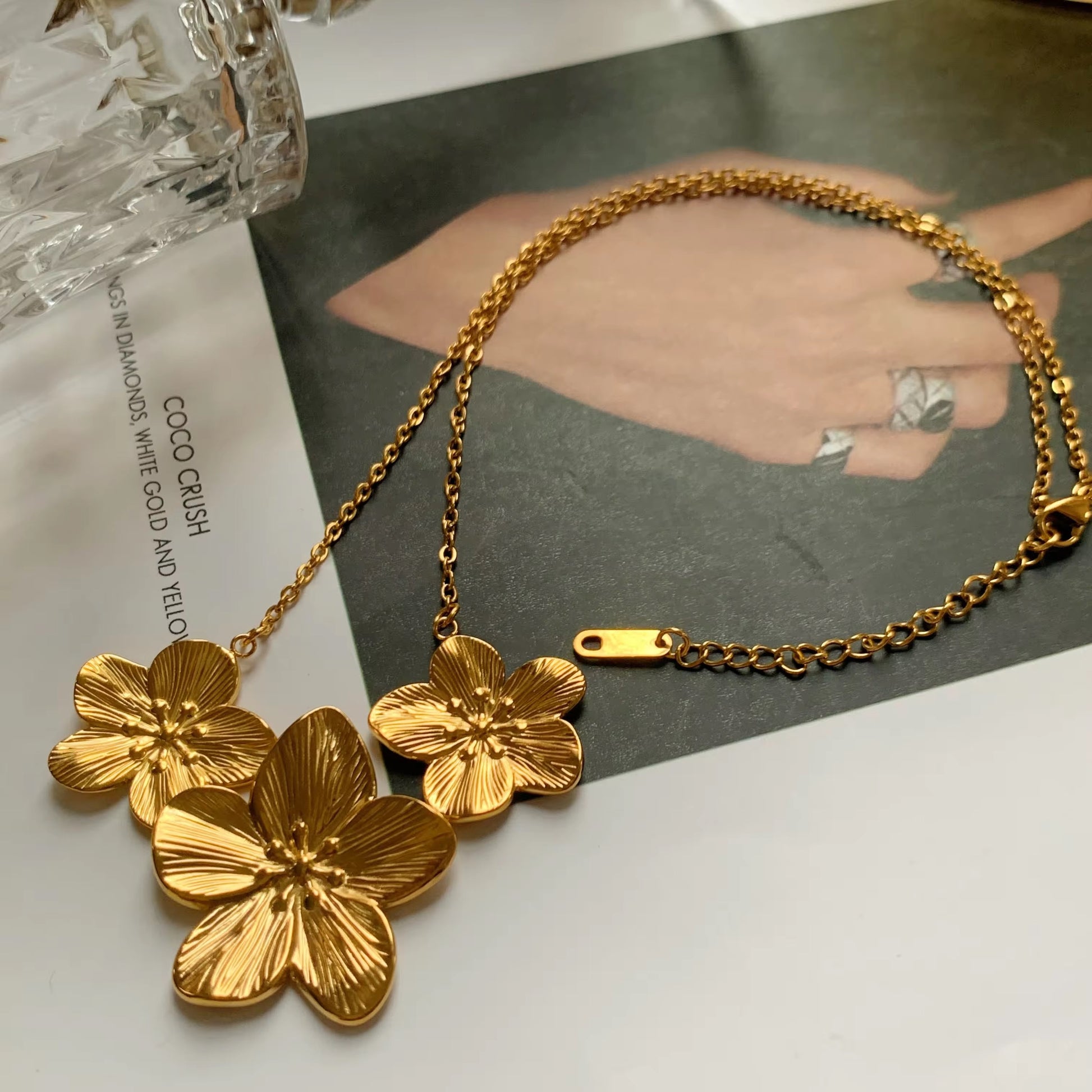Tiaya Tri Flower Necklace
