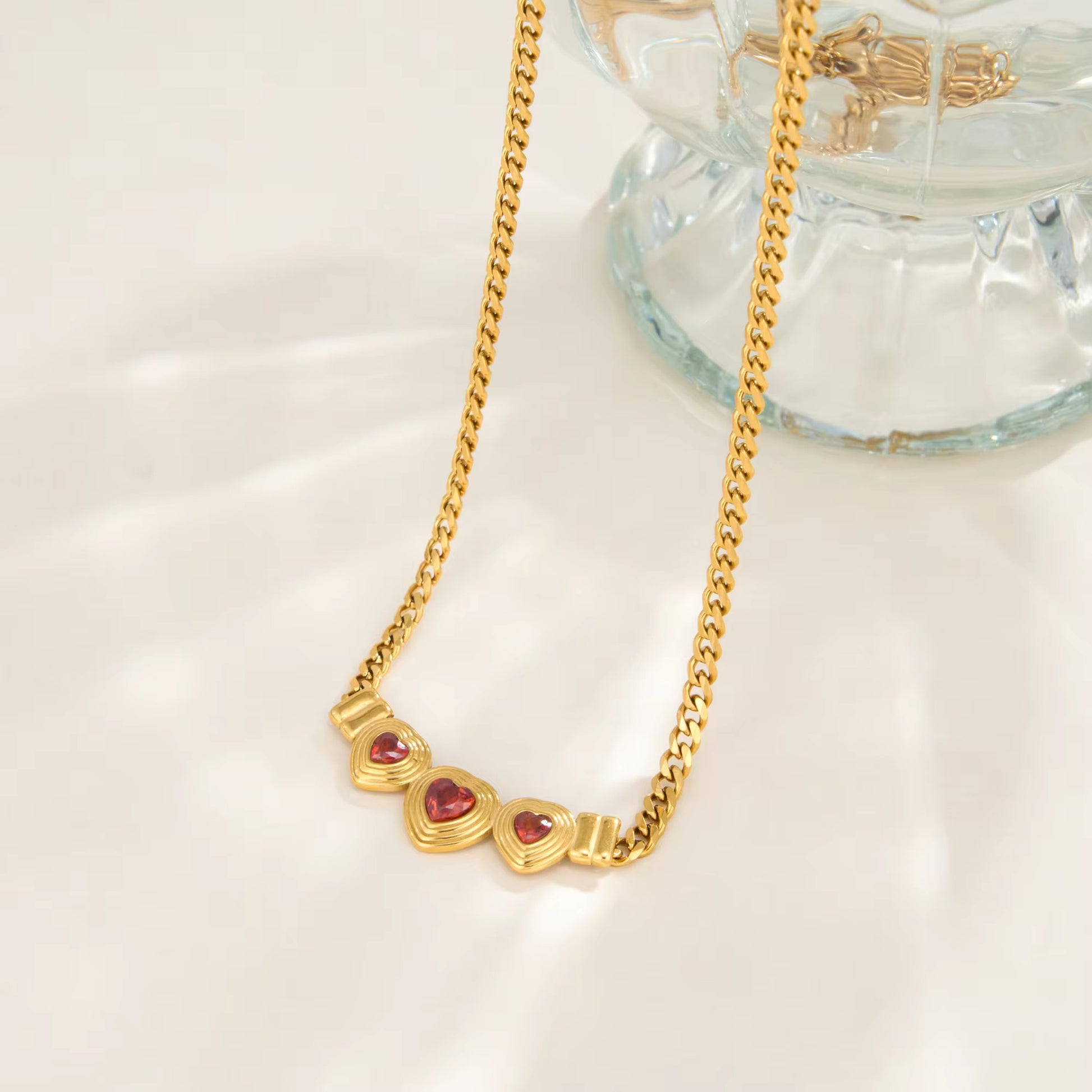 Gavina Red Heart Love Necklace