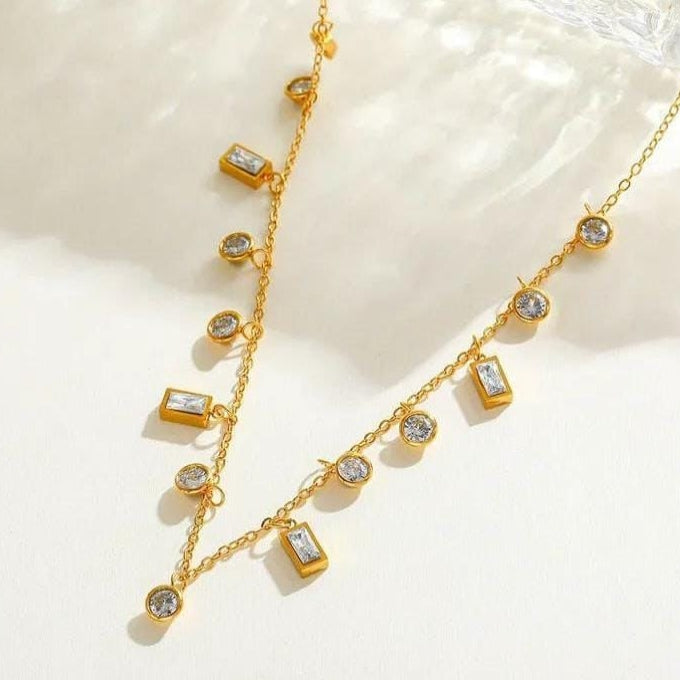 Musini White Stone Necklace
