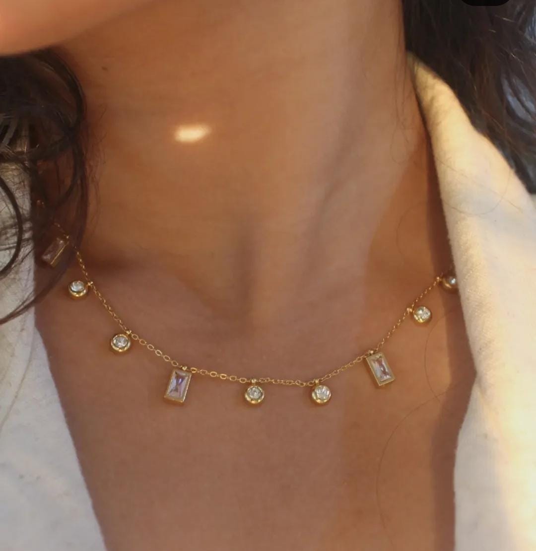 Musini White Stone Necklace