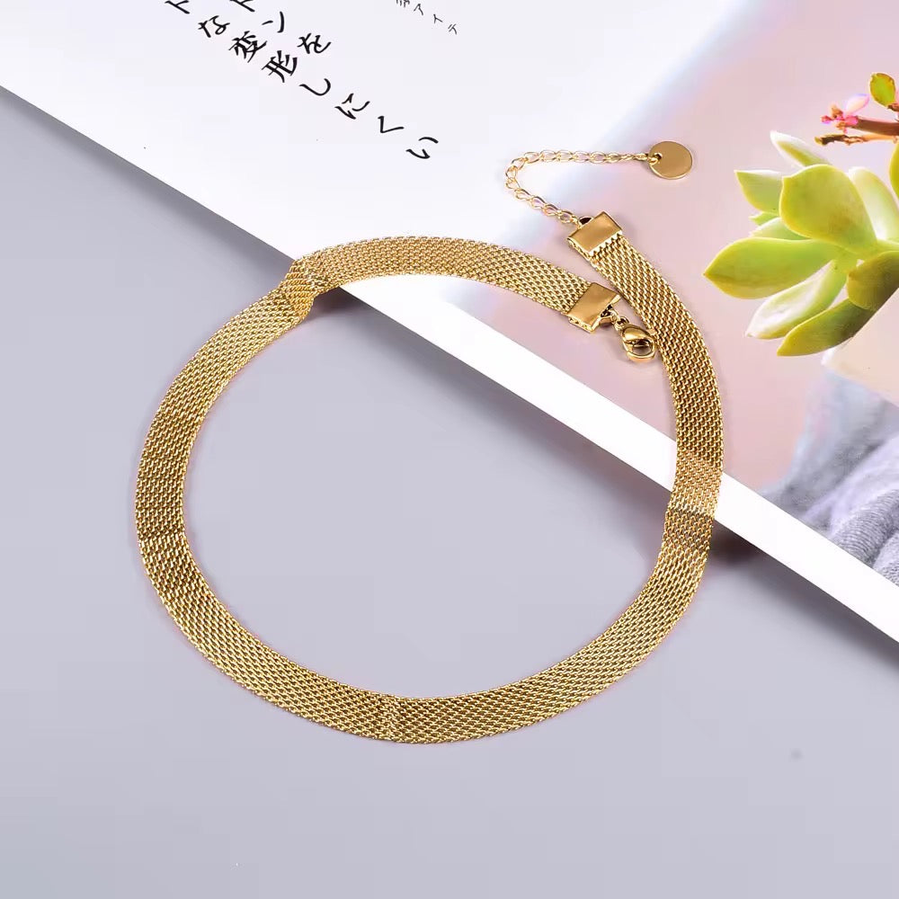 Prisci Net Gold Chunky Necklace
