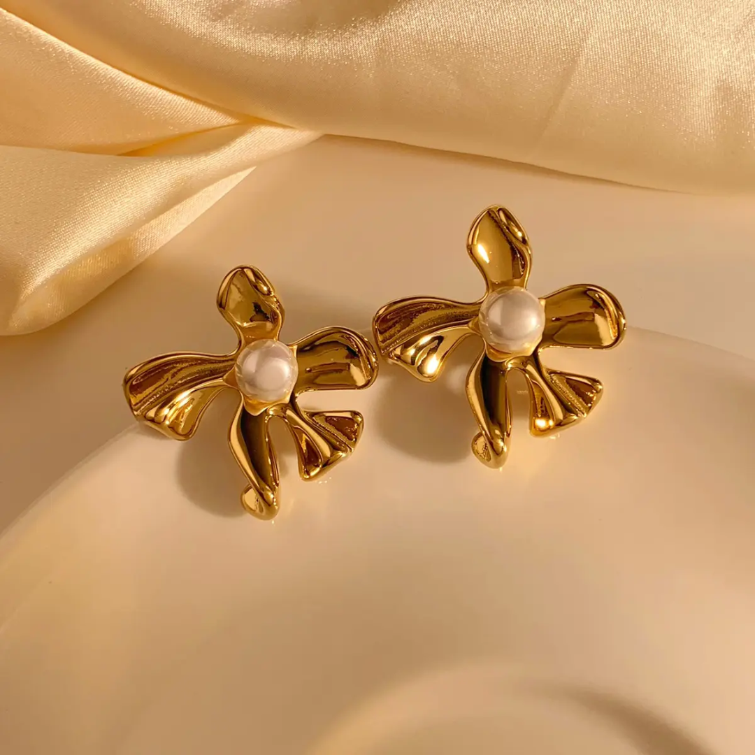 Velma Flower Pearl Earrings