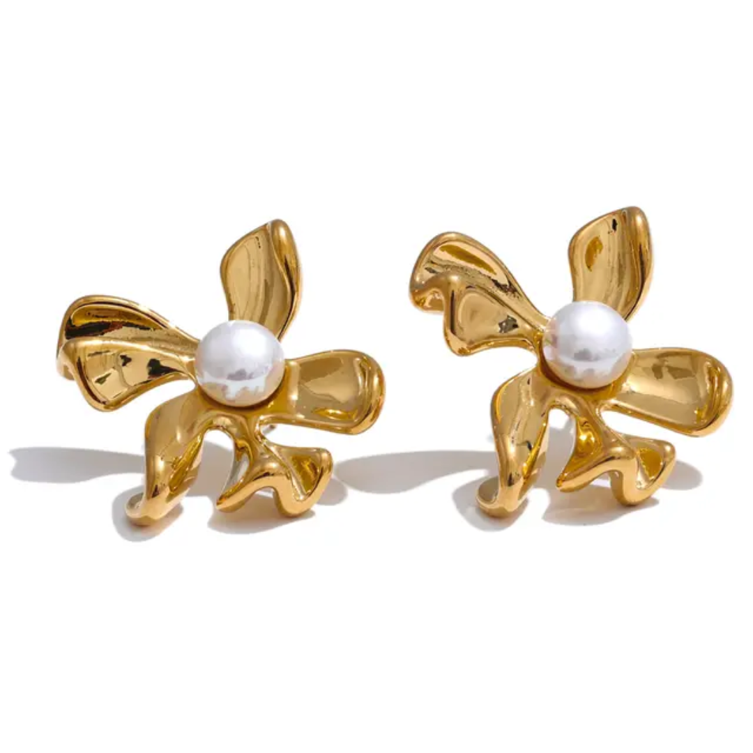 Velma Flower Pearl Earrings