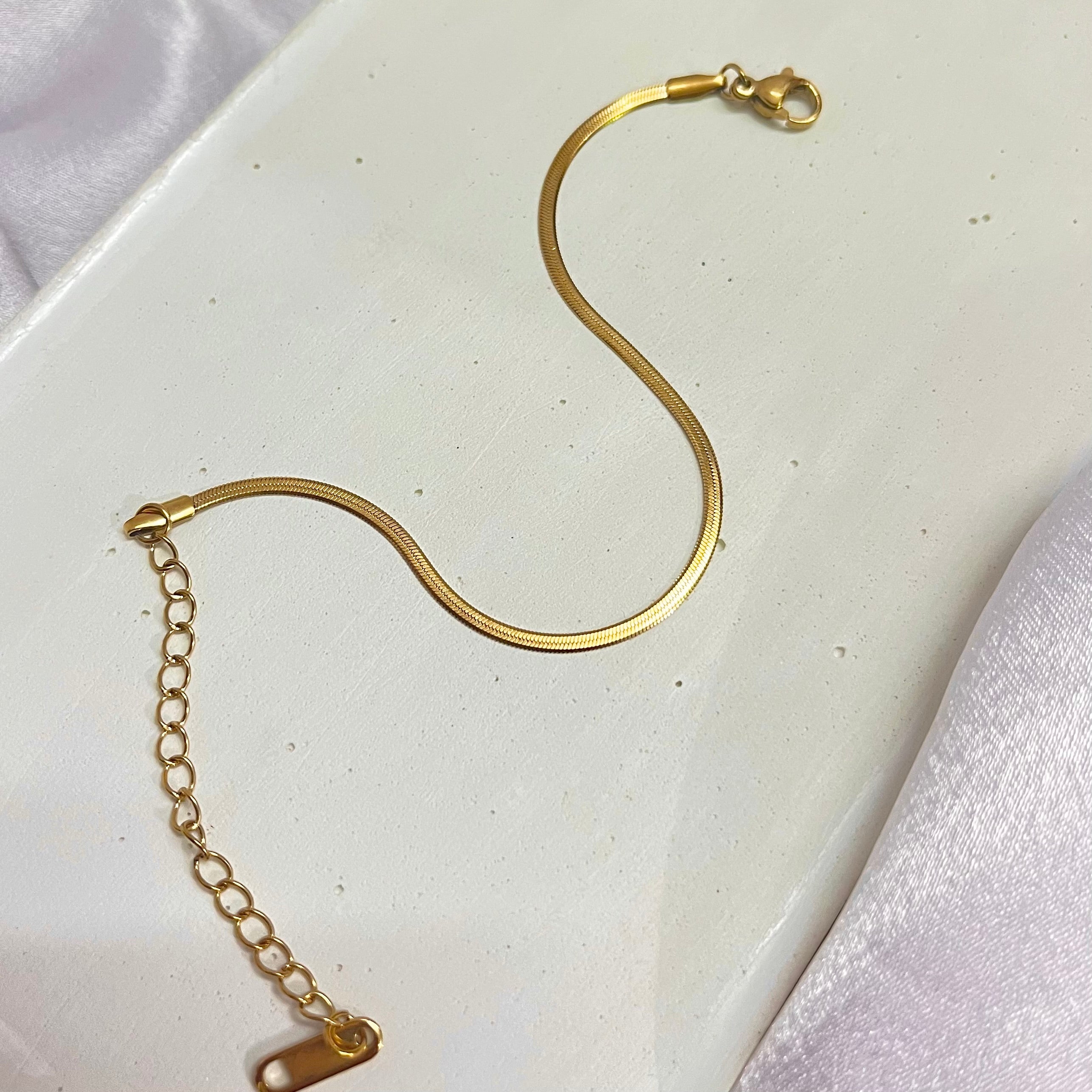 Thin Herringbone Gold Bracelet