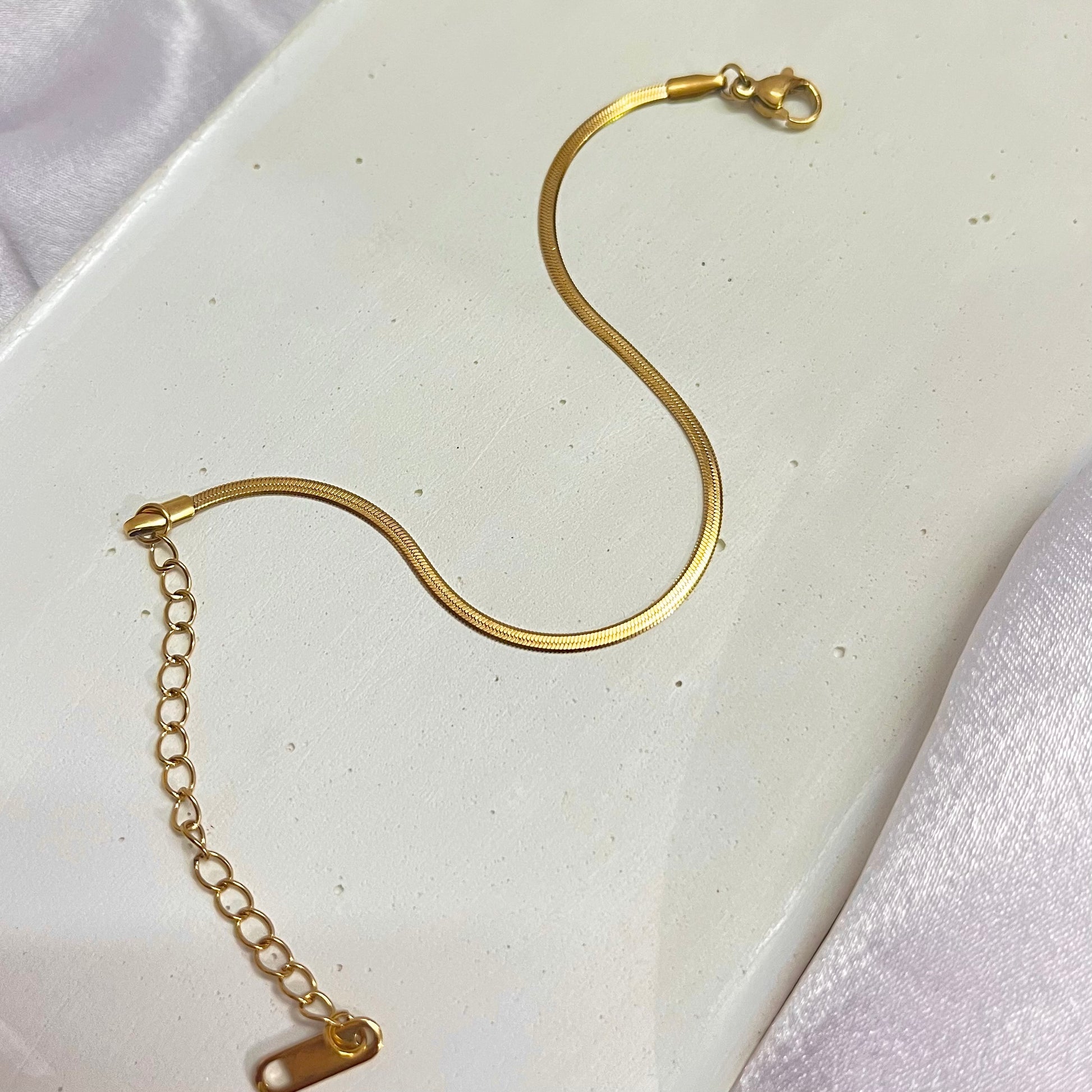 Thin Herringbone Gold Bracelet