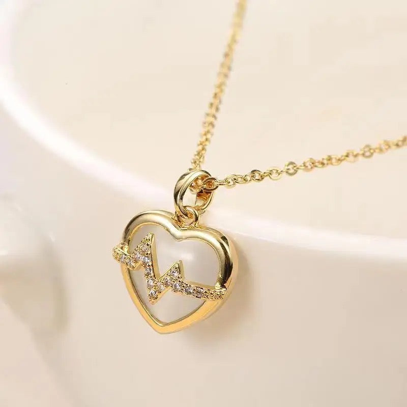 Heartbeat White Gold Necklace