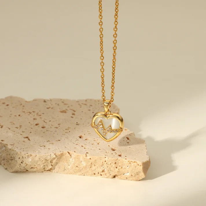 Heartbeat White Gold Necklace