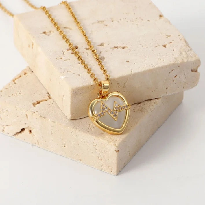 Heartbeat White Gold Necklace