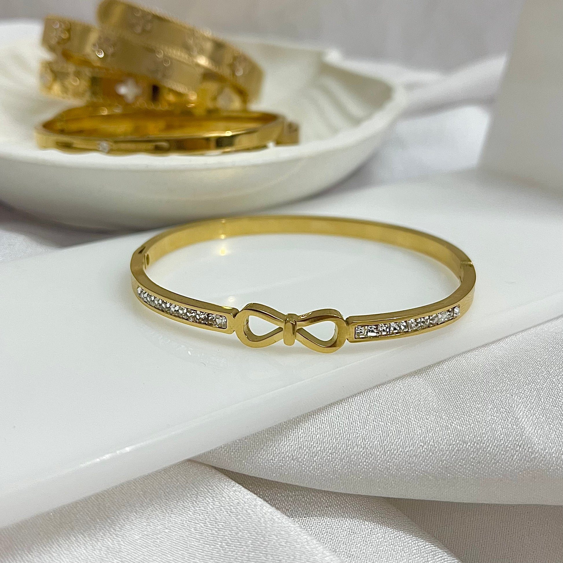 Infinity Love Gold Cuff