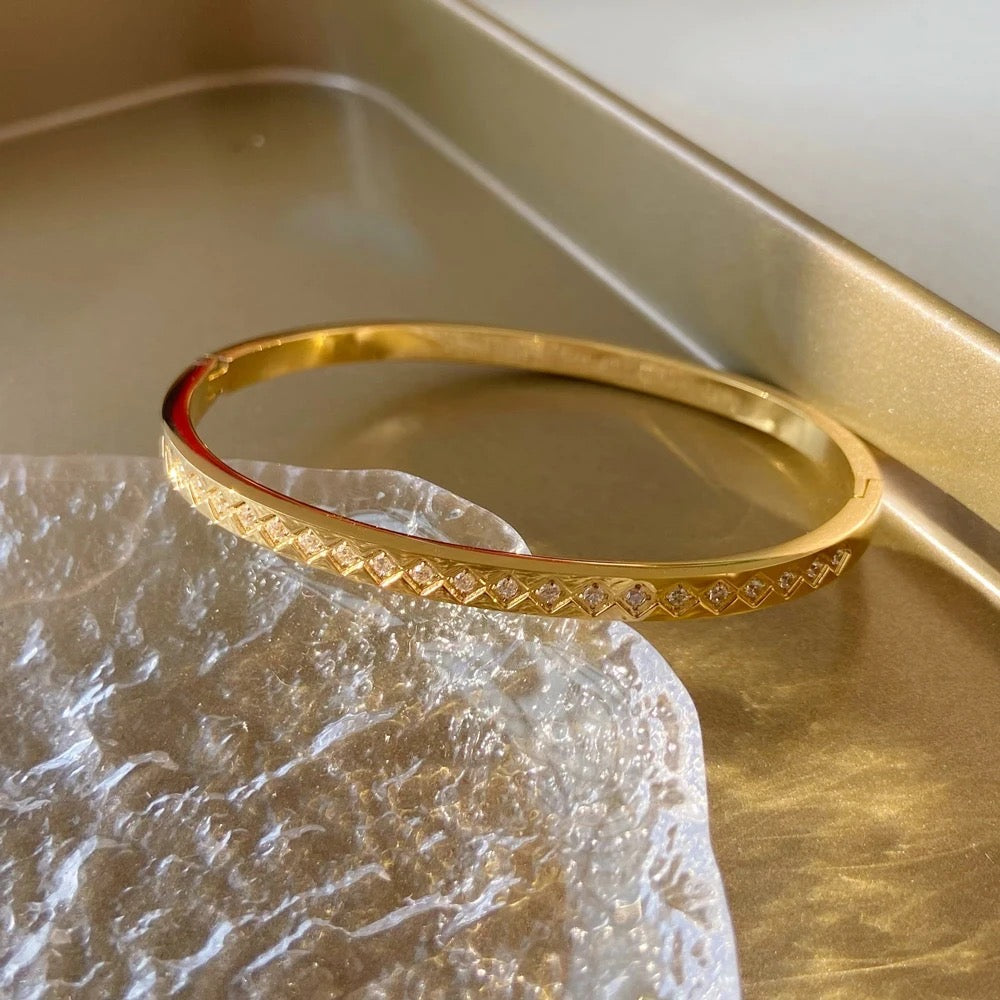 Marley Star Gold Cuff